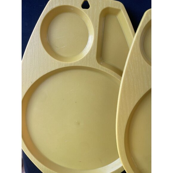 Vintage Yellow Plastic Picnic Camping Sectioned Food Tray - Picture 6 of 6